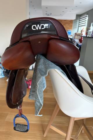 Sella da salto ostacoli CWD  18" - 2022