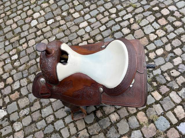 Sella western  SRS Saddlery 17" - 2023