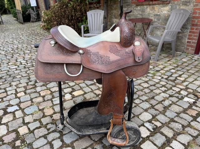 Sella western  SRS Saddlery 17" - 2023