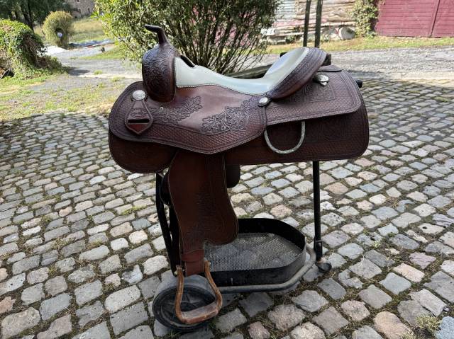 Sella western  SRS Saddlery 17" - 2023