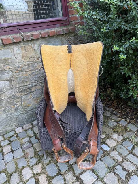 Sella western  SRS Saddlery 17" - 2023