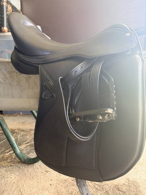 Sella da dressage   17.5" - 2024