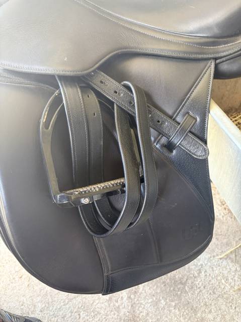 Sella da dressage   17.5" - 2024