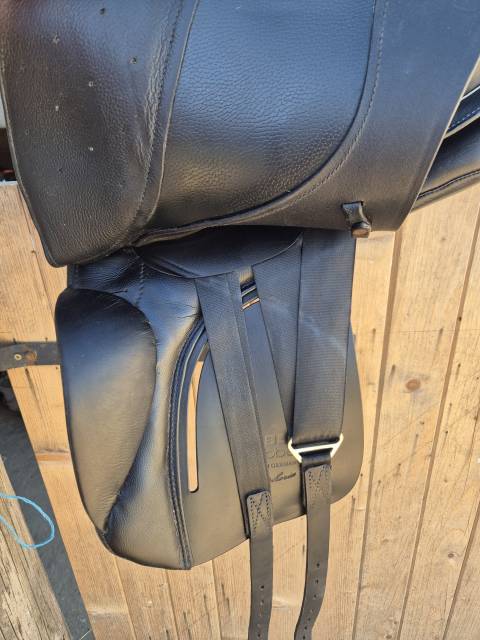 Sella da dressage Stubben  18" - 2017