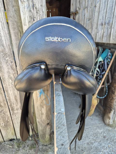 Sella da dressage Stubben  18" - 2017