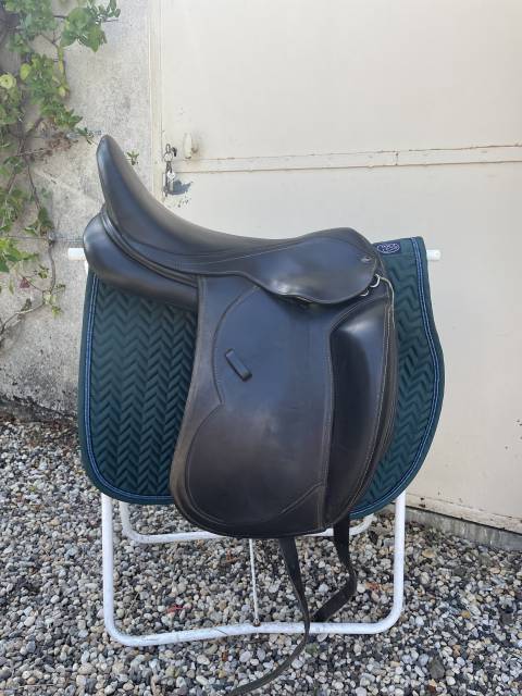 Sella da dressage   17.5" - 2016