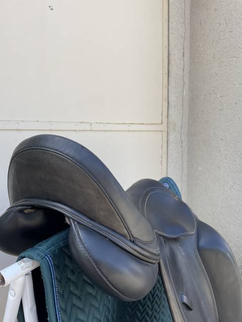 Sella da dressage   17.5" - 2016