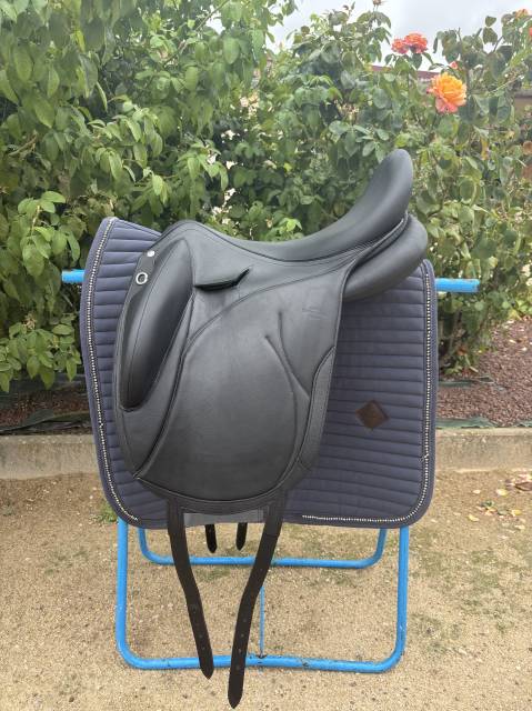Sella da dressage Devoucoux  18.5" - 2024