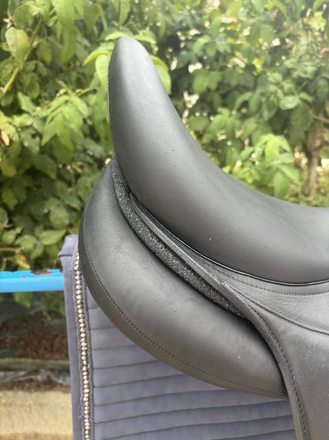 Sella da dressage Devoucoux  18.5" - 2024
