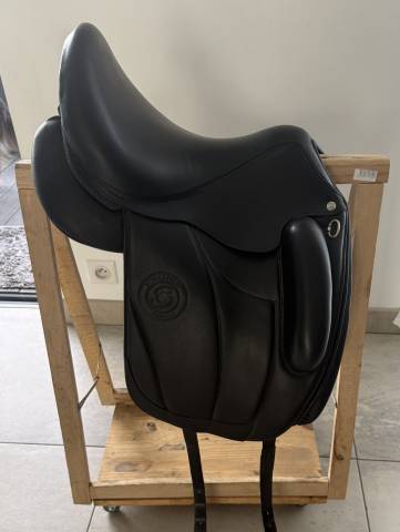 Sella da dressage Forestier  16" - 2024