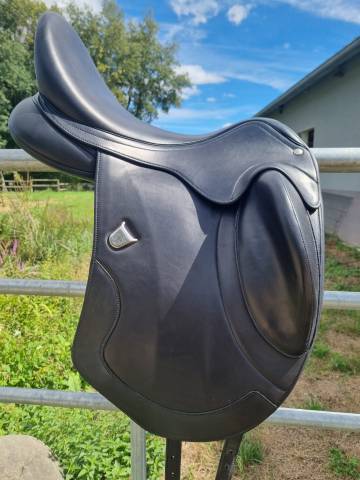 Sella da dressage Bates  17.5" - 2026