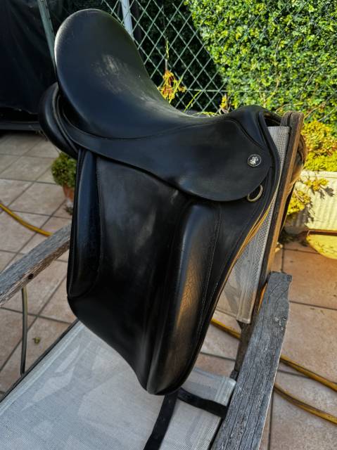 Sella da dressage  HENNIG 17.5" - 2005