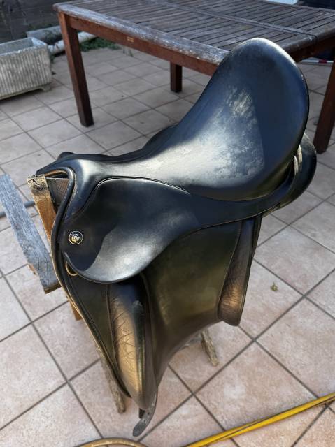 Sella da dressage  HENNIG 17.5" - 2005