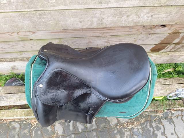 Sella da dressage Devoucoux  17.5" - 1996