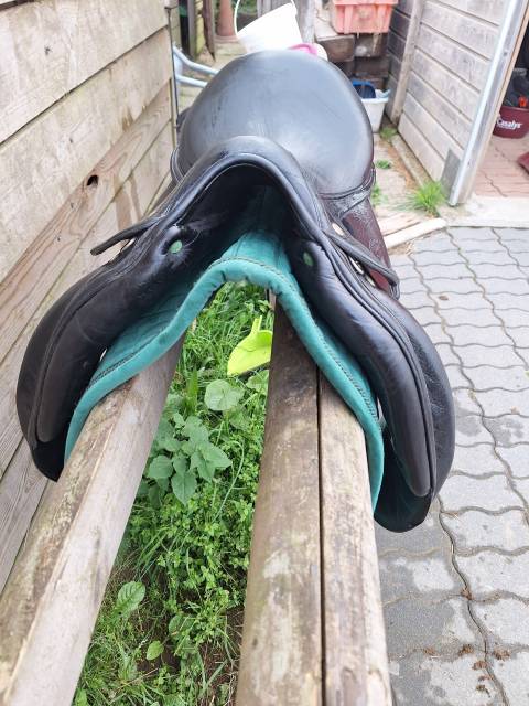 Sella da dressage Devoucoux  17.5" - 1996