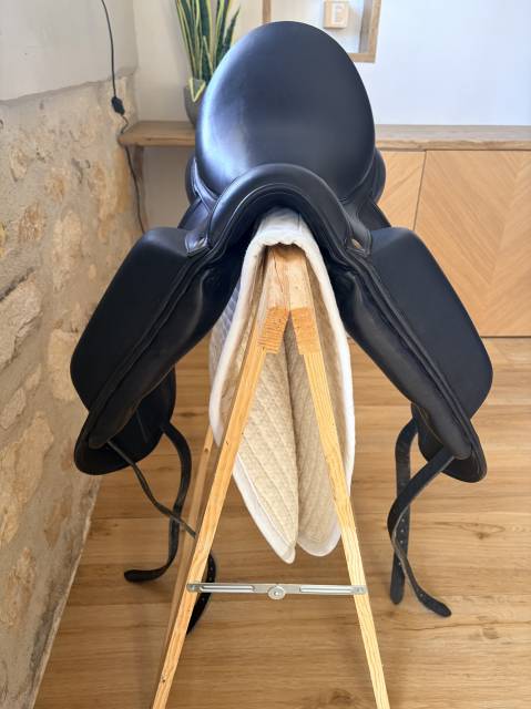 Sella da dressage Aulion  17" - 2023