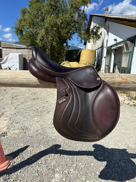 Sella da salto ostacoli CWD  17.5" - 2024