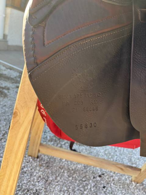 Sella da salto ostacoli CWD  17.5" - 2021