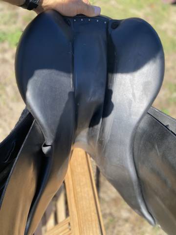 Sella da salto ostacoli Forestier  17.5" - 2023
