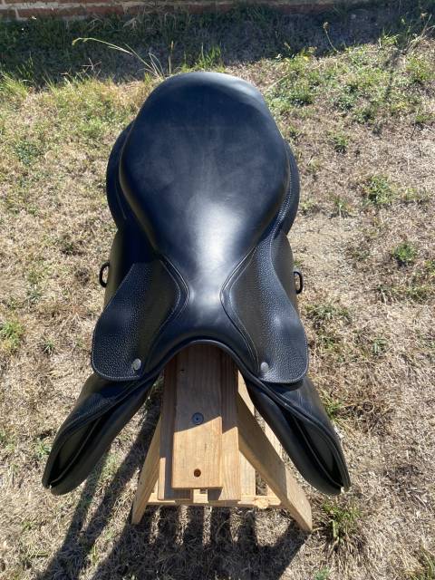 Sella da salto ostacoli Forestier  17.5" - 2023