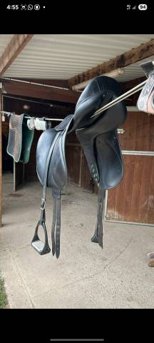 Sella da dressage Devoucoux Makila 17.5" - 2000