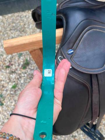 Sella mista Ikonic  17.5" - 2025