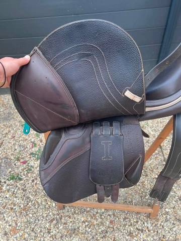 Sella mista Ikonic  17.5" - 2025