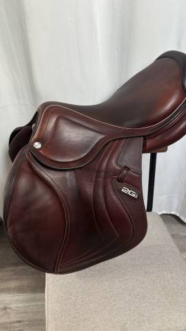 Sella da salto ostacoli CWD  17.5" - 2023