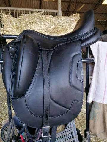 Sella da dressage Antar&egrave;s  18" - 2019