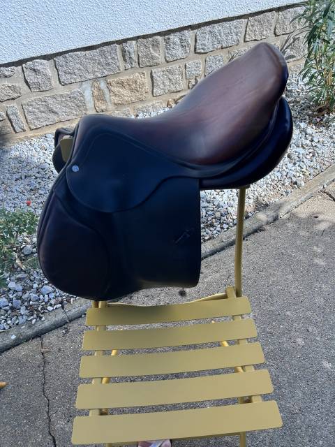 Sella da salto ostacoli CWD  17.5" - 2013