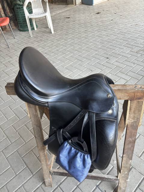 Sella dressage Prestige &ldquo;top dressage sp&rdquo; Misura 16