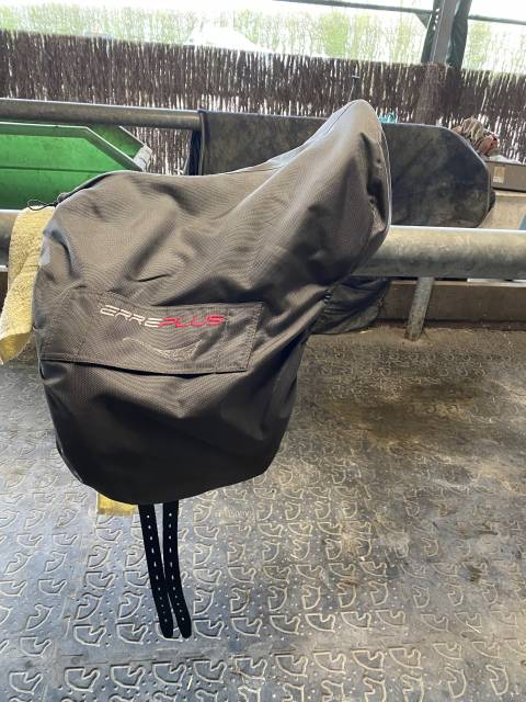 Sella da dressage Erreplus Adelinde  18" - 2020