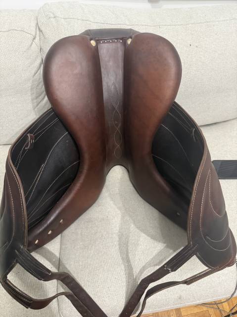 Sella da dressage Antar&egrave;s  17.5" - 2020