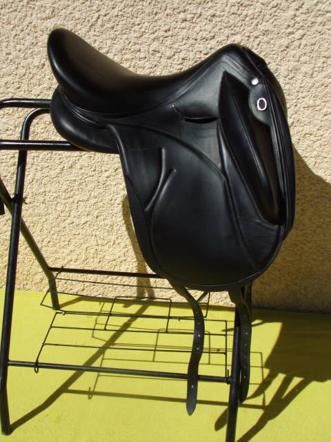 Sella da dressage Devoucoux  17.5" - 2023