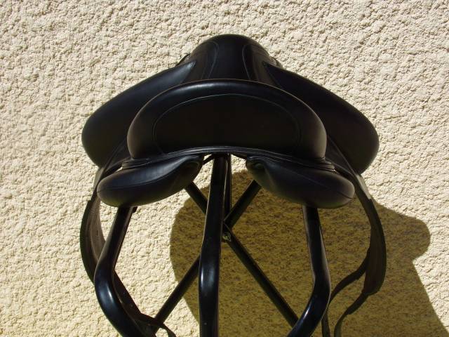 Sella da dressage Devoucoux  17.5" - 2023