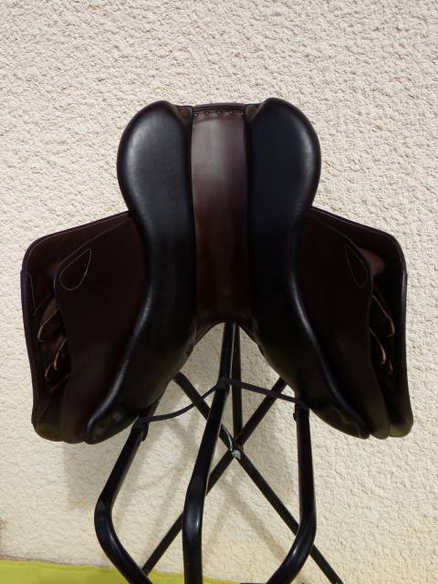 Sella da salto ostacoli Forestier  17" - 2024