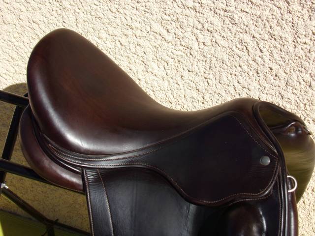 Sella da dressage Childeric  18" - 2016
