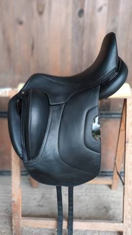 Sella da dressage Antar&egrave;s  18" - 2020