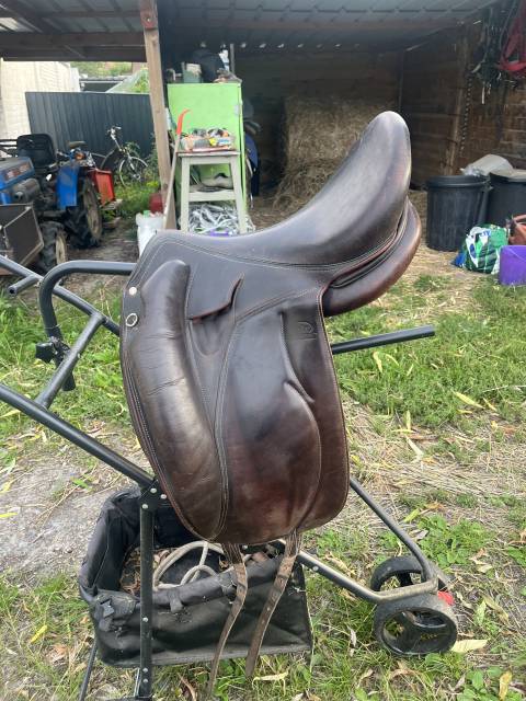 Sella da dressage Devoucoux  18" - 2013