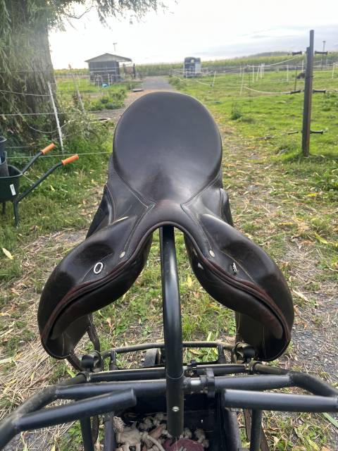 Sella da dressage Devoucoux  18" - 2013
