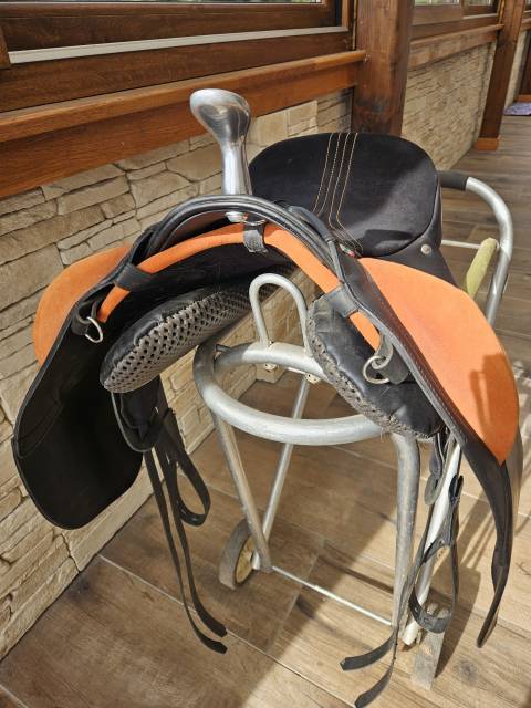 Sella da trekking  GHOST 17.5" - 2025