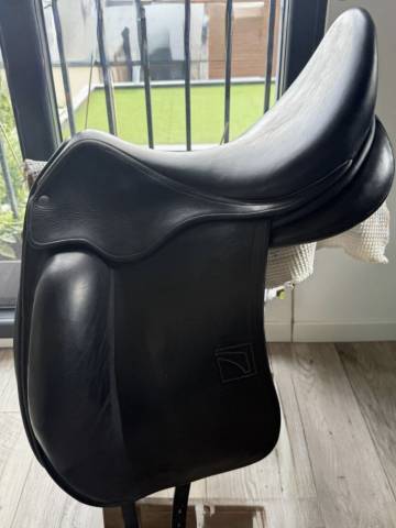 Sella da dressage Childeric  17.5" - 2018