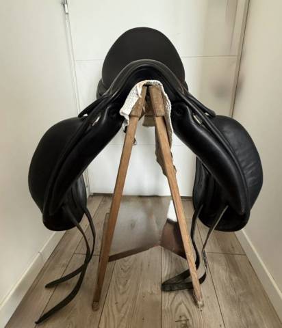 Sella da dressage Childeric  17.5" - 2018
