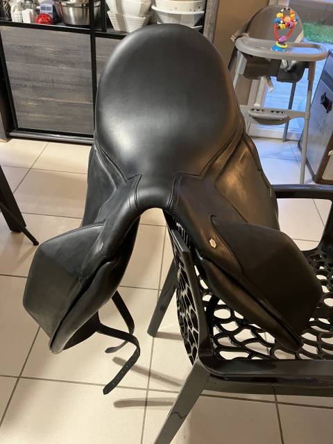 Sella da dressage  Flex On 17.5" - 2023
