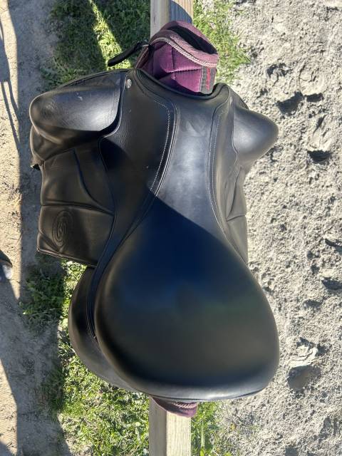 Sella da dressage Forestier  17.5" - 2021