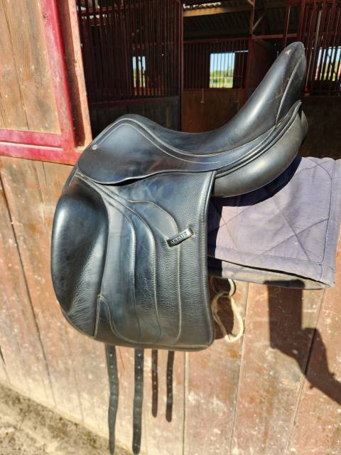 Sella da dressage Altair  17.5" - 2016