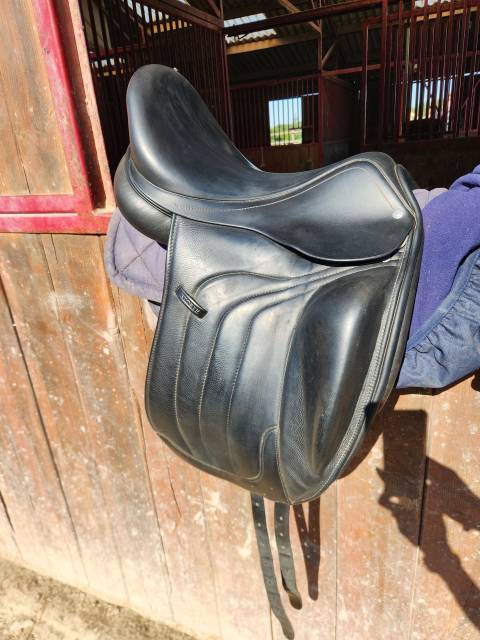 Sella da dressage Altair  17.5" - 2016