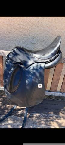 Sella da dressage Meyer  17.5" - 2022