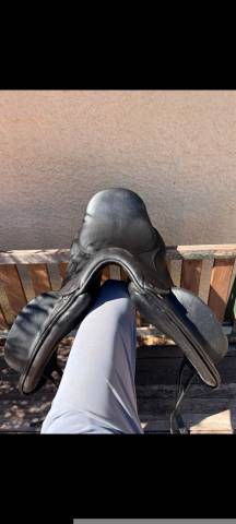 Sella da dressage Meyer  17.5" - 2022