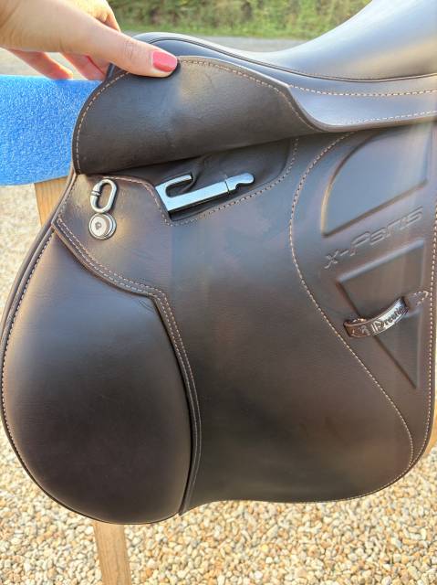 Sella da salto ostacoli Prestige Italia  17.5" - 2013